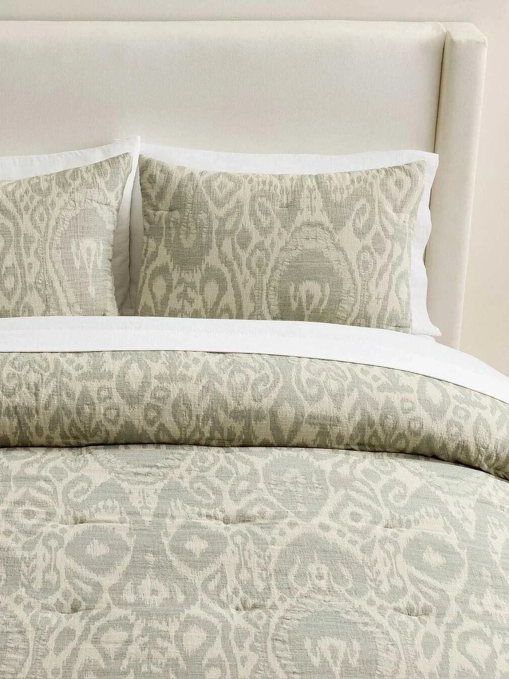 NEW Pottery Barn Ikat Jacquard Comforter size King / Cal King